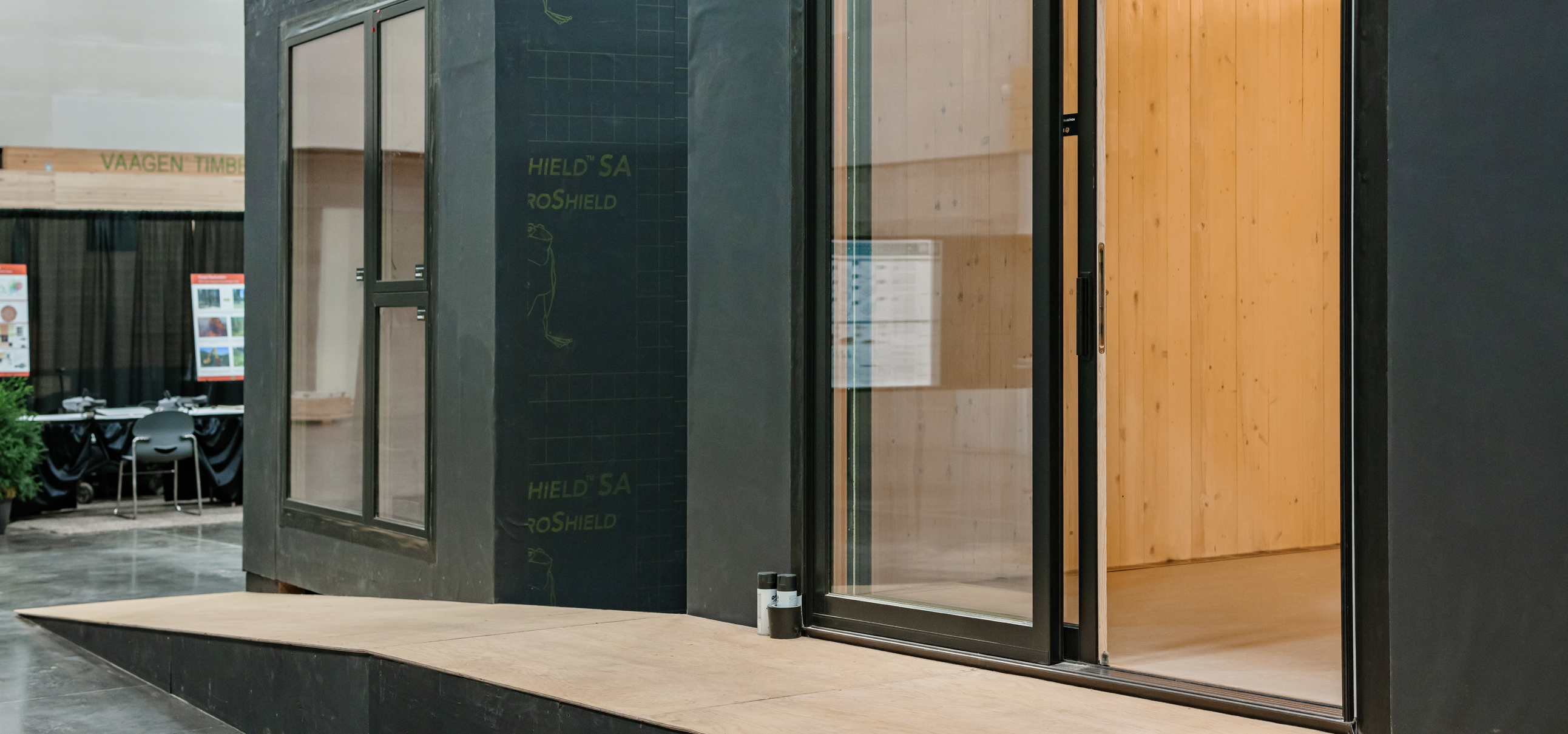 Pathhouse Sliding Door and Ramp