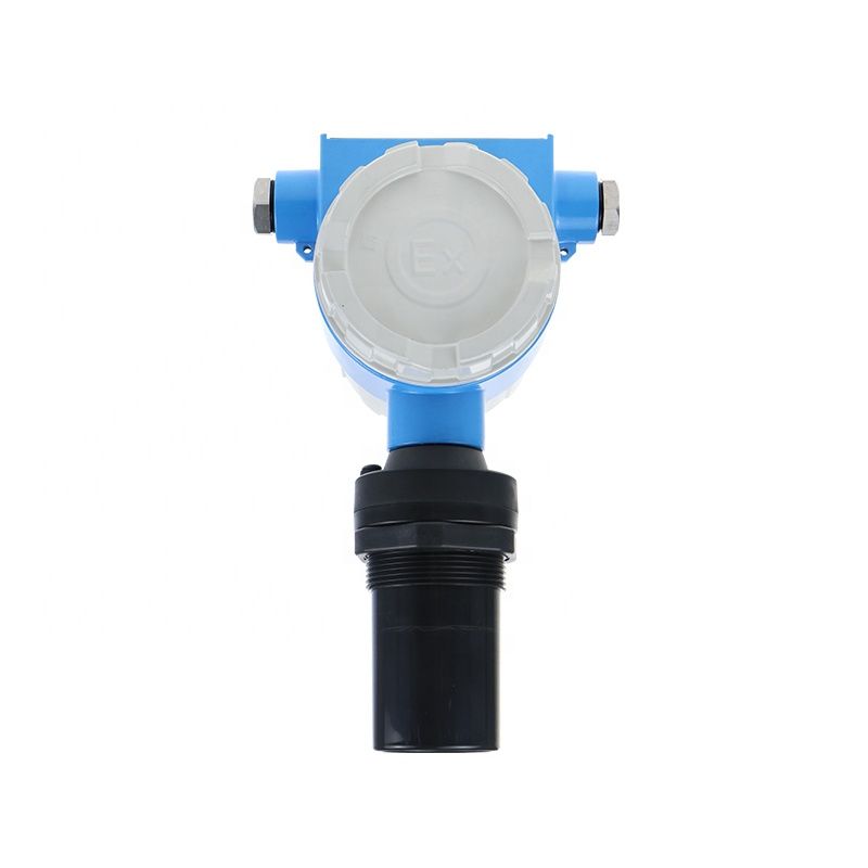 Two-wire ultrasonic level transmitter vertical body