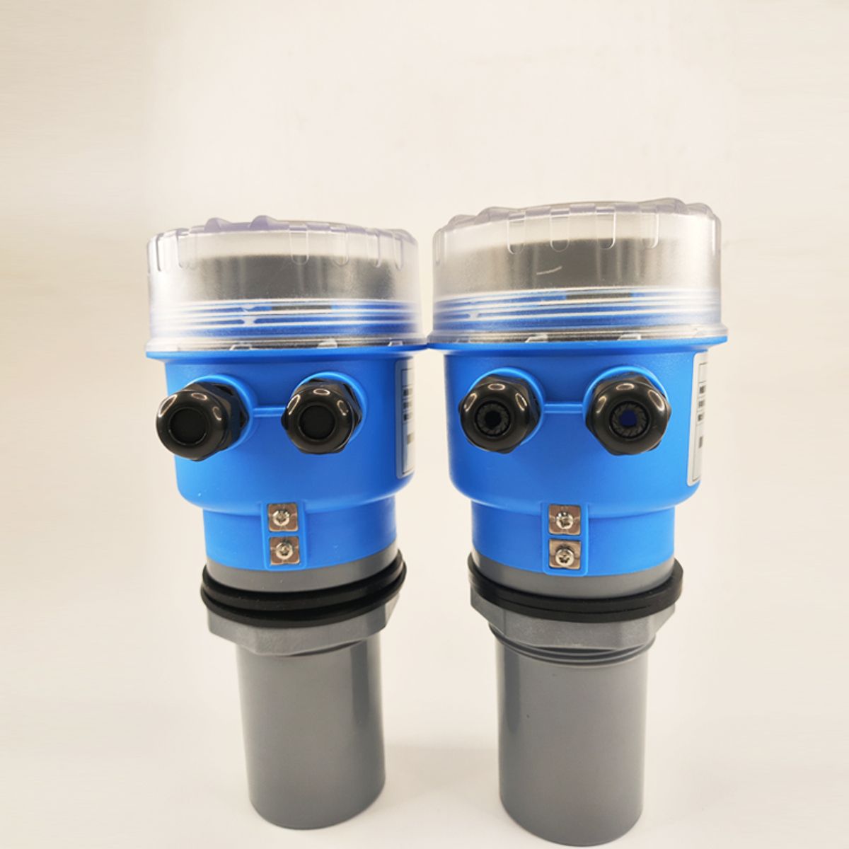 Explosion-proof ultrasonic level meter pair
