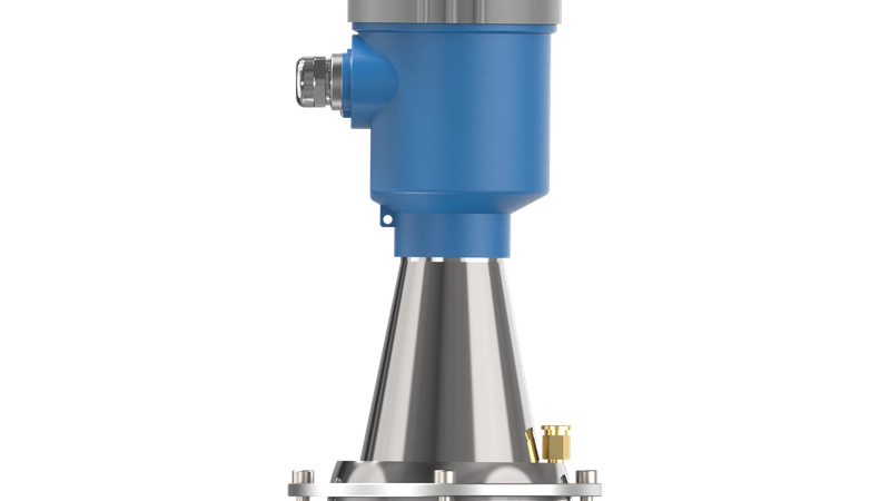 Close-up of 80 GHz radar level transmitter antennas — horn, lens and drop variants — mounted on industrial tank and silo nozzles for level measurement
