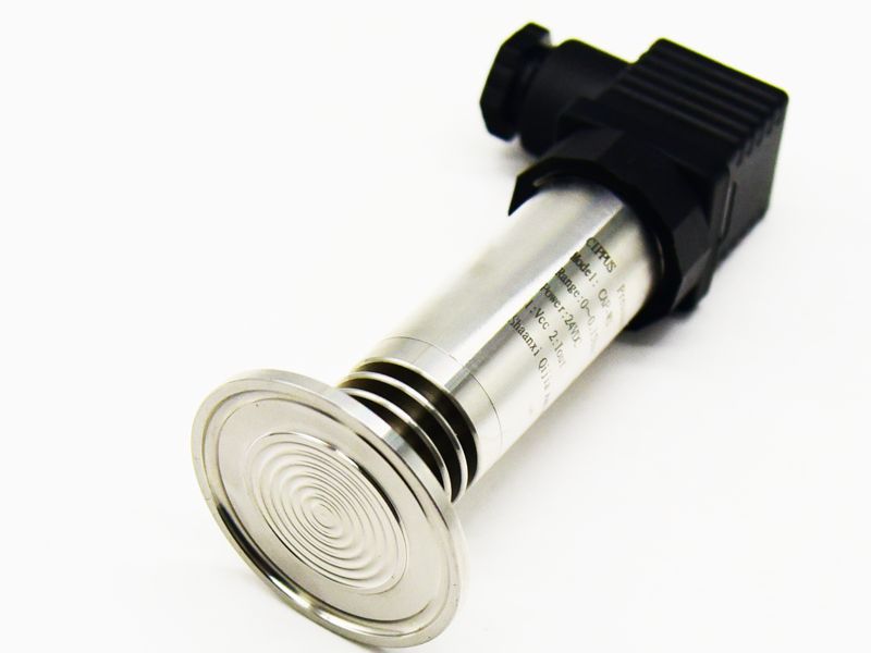 Flush diaphragm pressure level transmitter