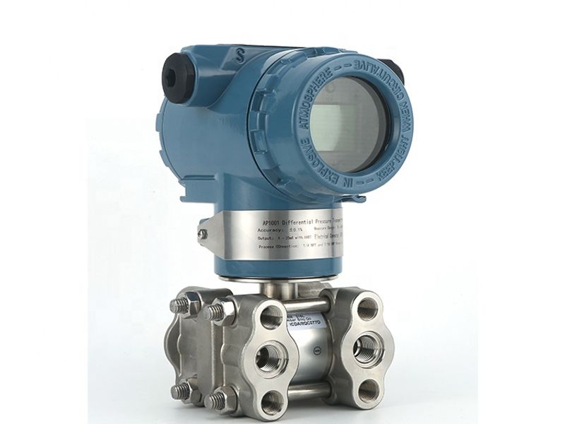 Differential pressure transmitter for tank level