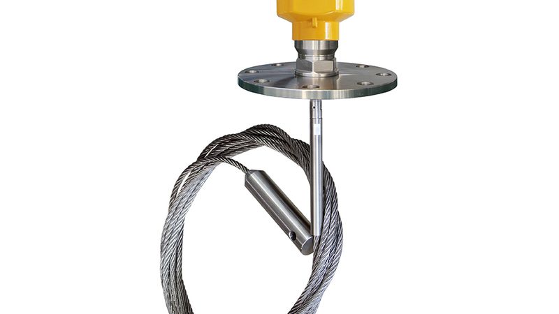 Guided wave radar level transmitter with cable, rod, and coaxial probes for industrial tank and silo level measurement