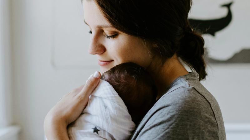 Cover image for: Your First Week of Breastfeeding: What to Expect