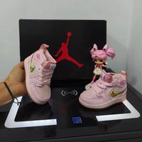 tenis Jordan 1 Retro Kids miniatura 5