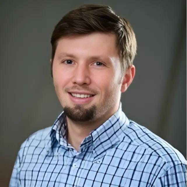 Alexandru Cristu, Senior Solution Architect, Streamkap