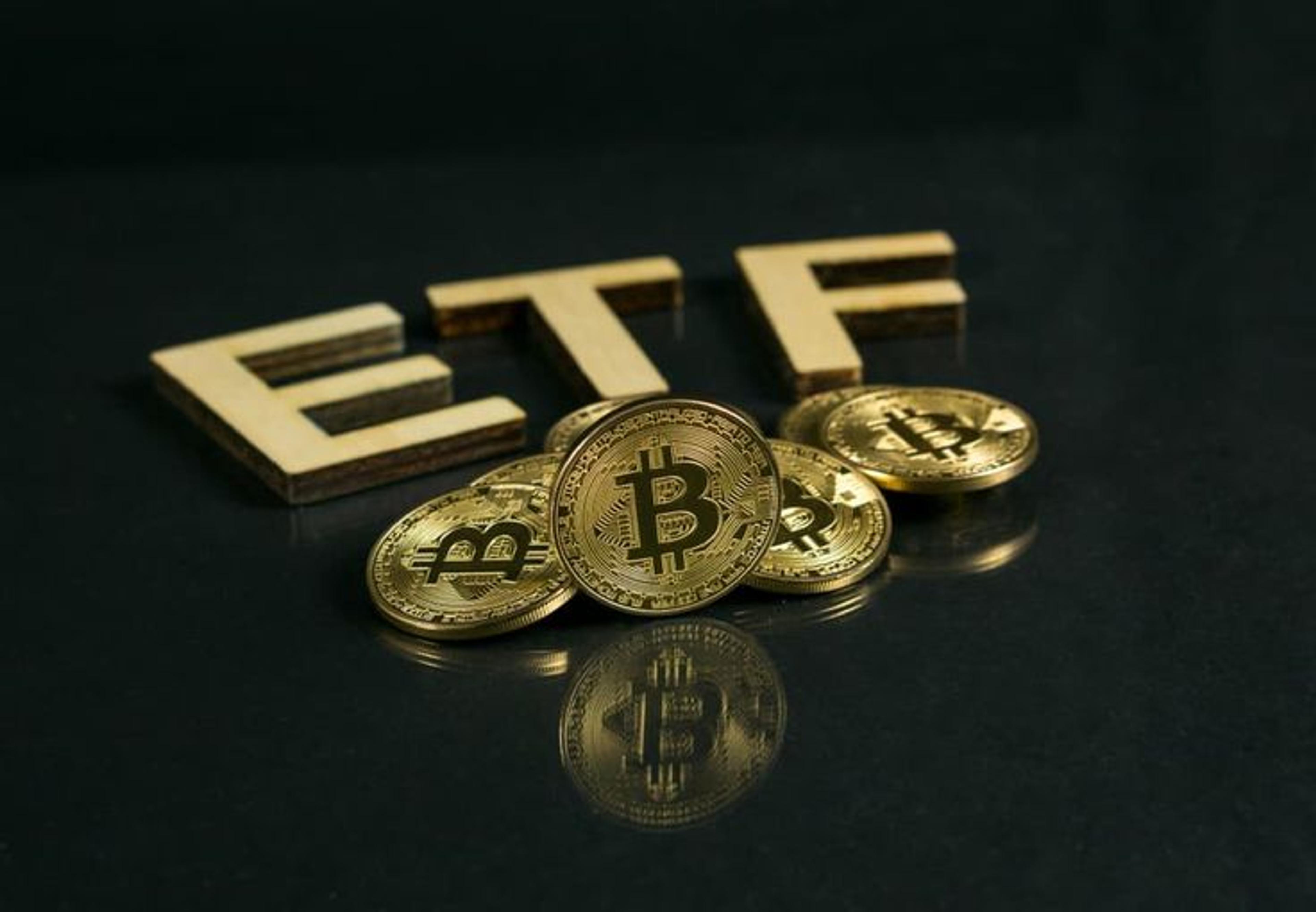 12 Bitcoin ETF Applications Eye Sec Approval in a Brief Window
