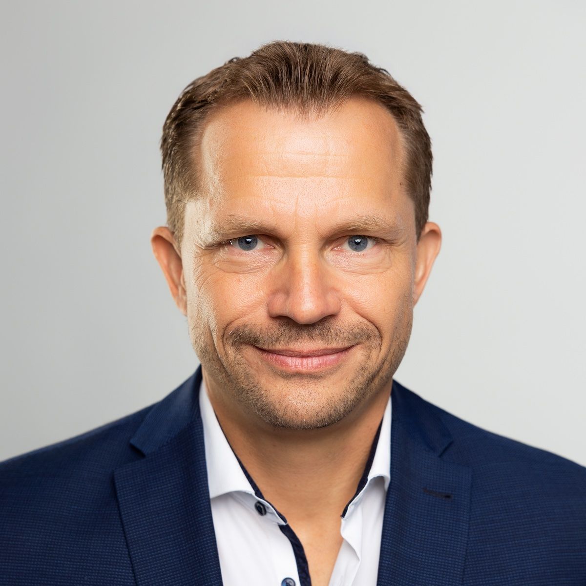 Porträt von Dr. Oliver Gausmann