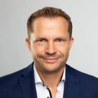 Porträt von Dr. Oliver Gausmann