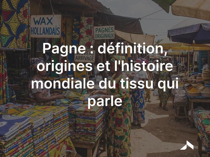 Etals de coupons de pagne wax colorés sur un marché ouest-africain