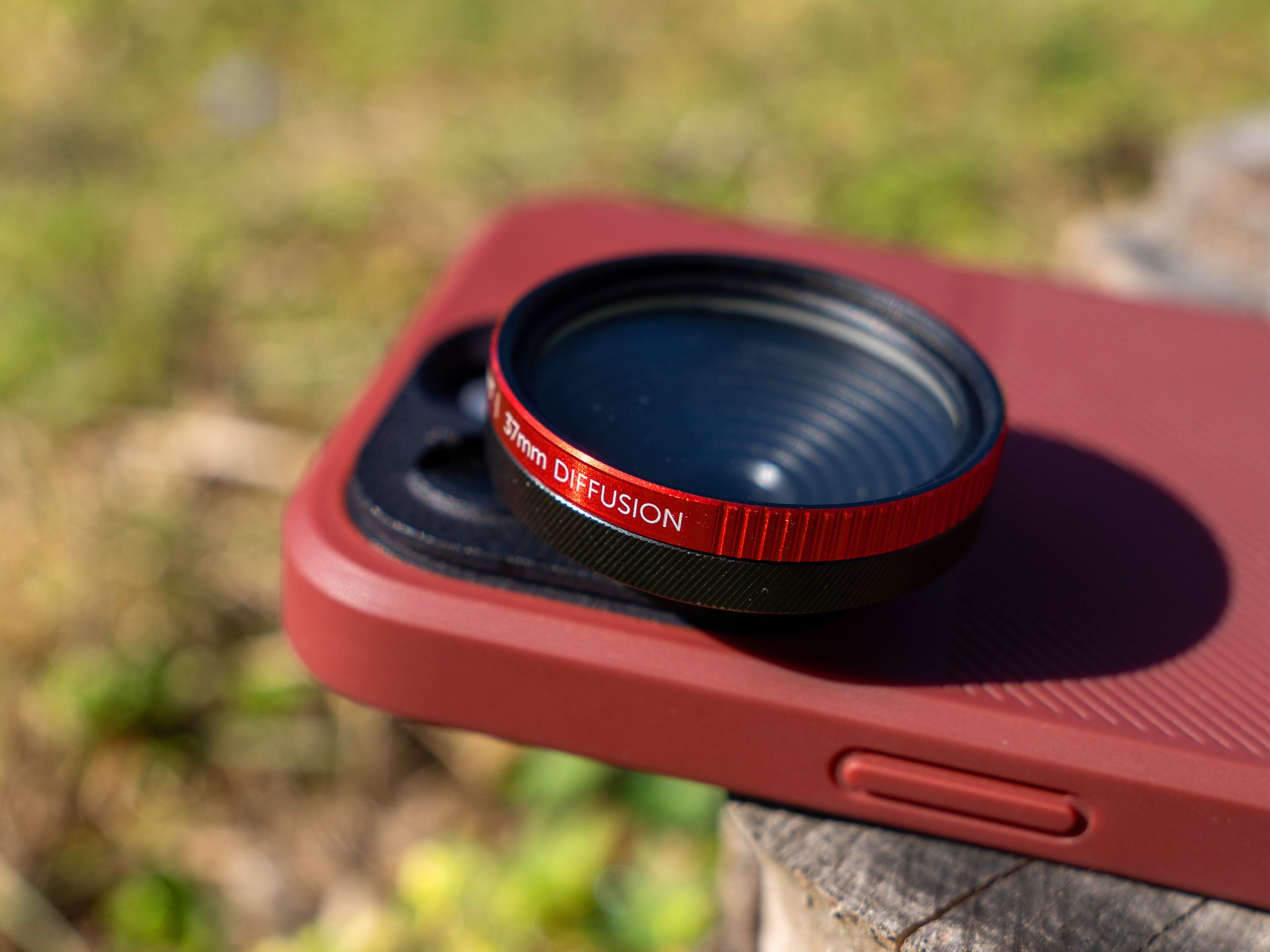 M-Series | 37mm Phone Filter Mount | Moment