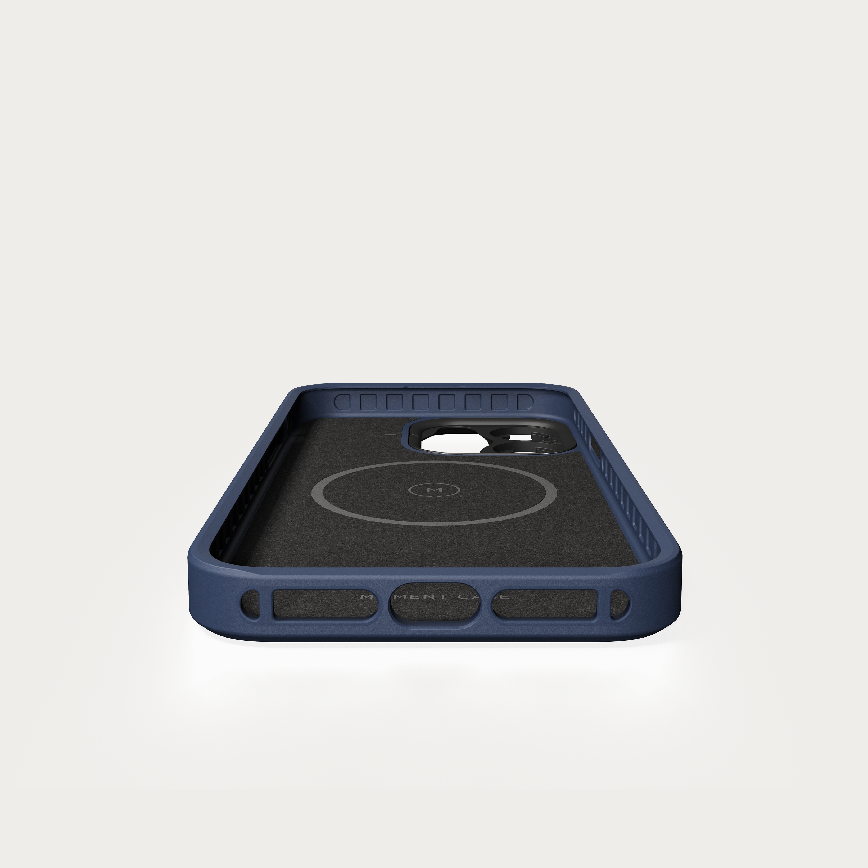 Moment Camera Case for iPhone 15 - iPhone 15 / Black | Moment