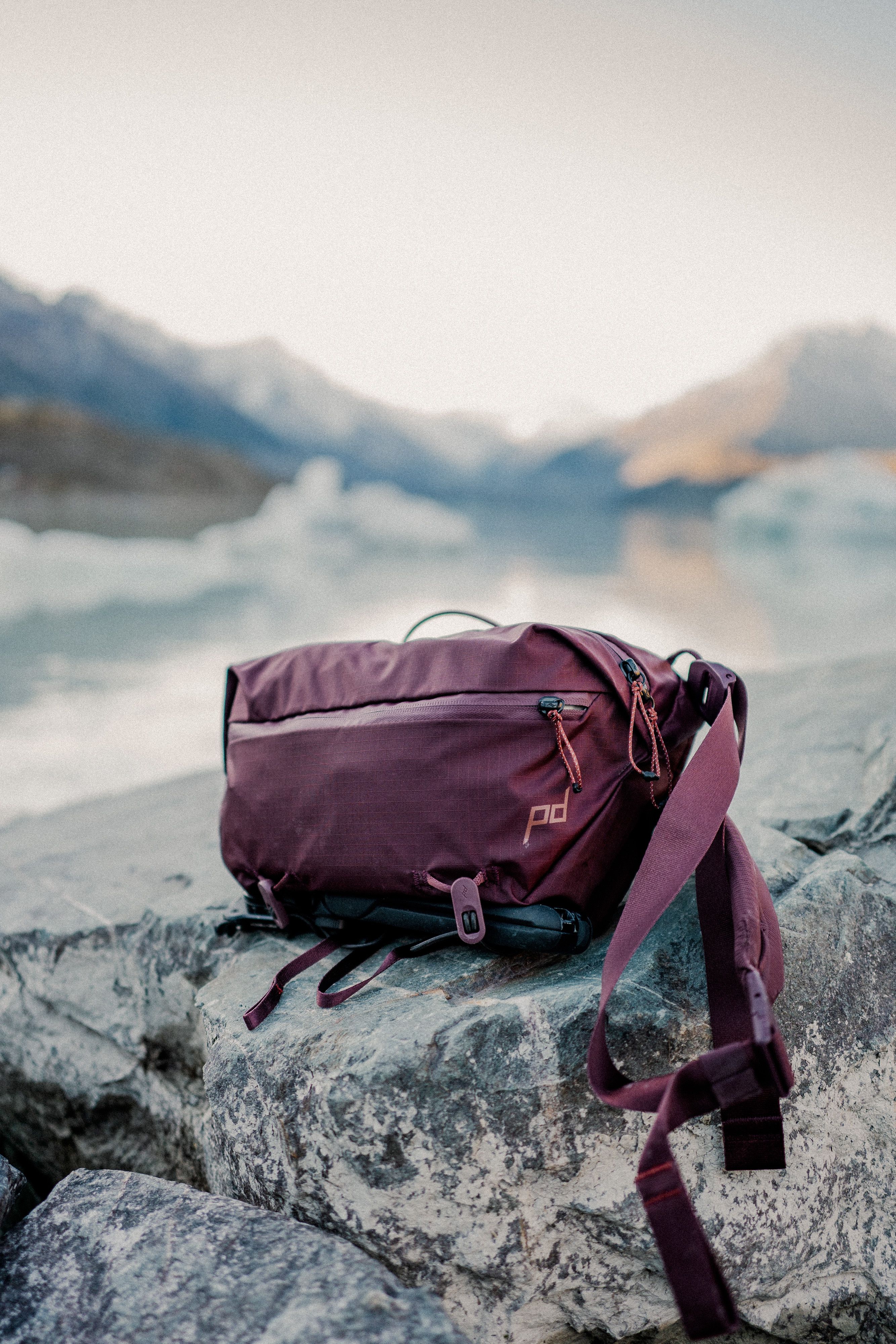 Peak Design Outdoor Sling - 7L / Eclipse | Moment