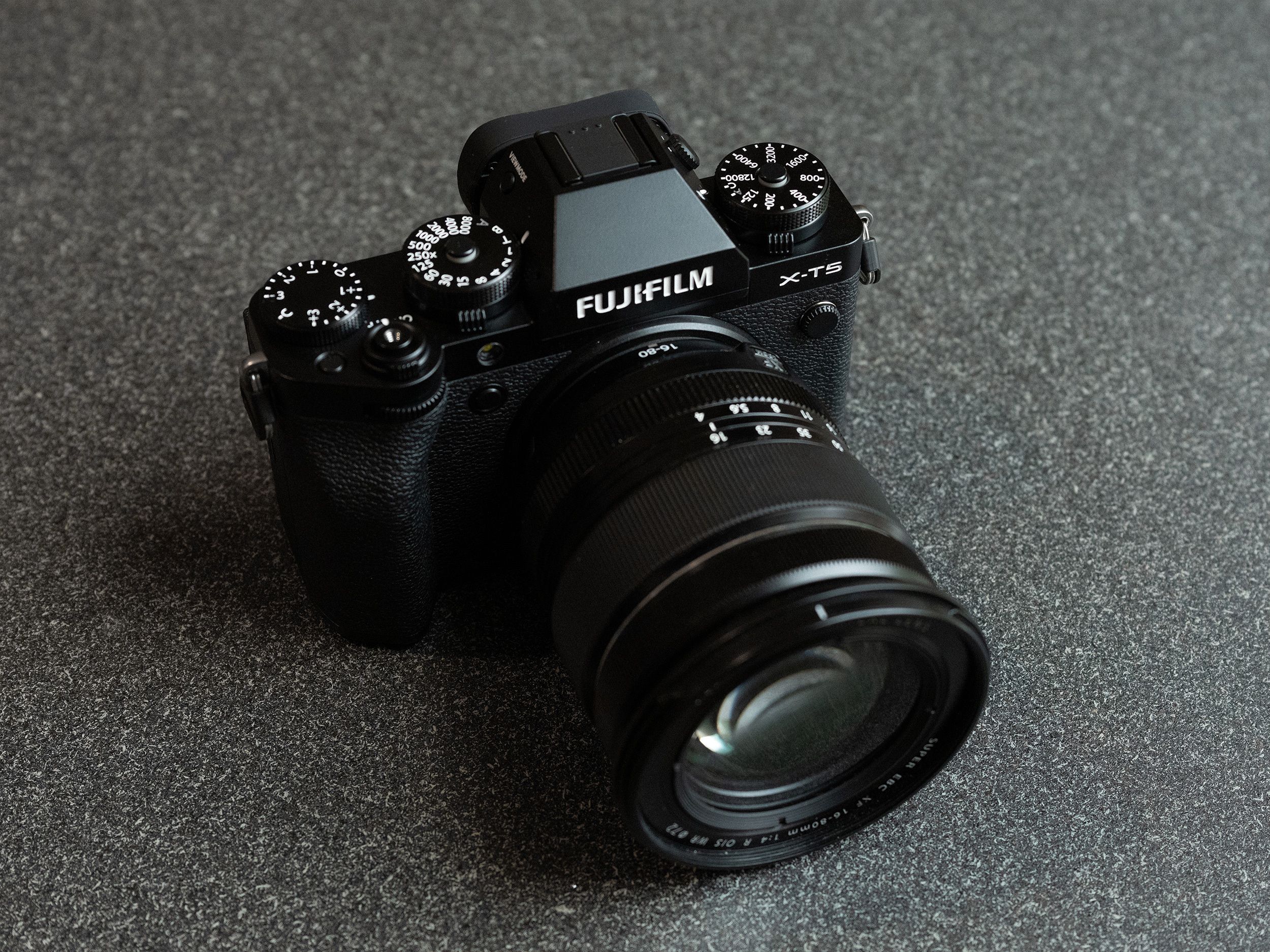 【美品】 FUJIFILM XT-5 Fujifilm X-T5 Mirrorless Camera - Silver / Body Only | Moment