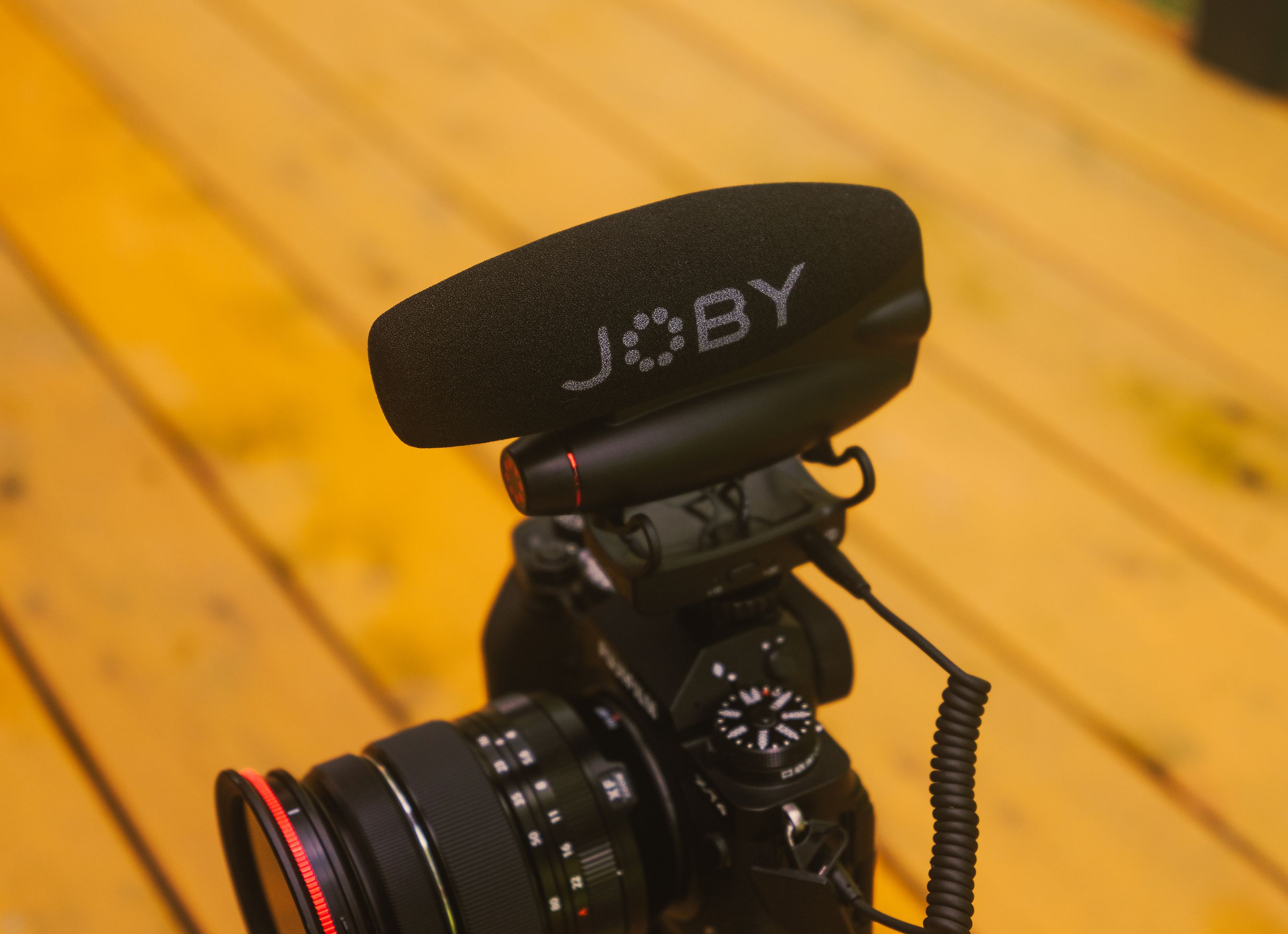 JOBY Wavo PRO DS On-Camera Shotgun Microphone | Moment