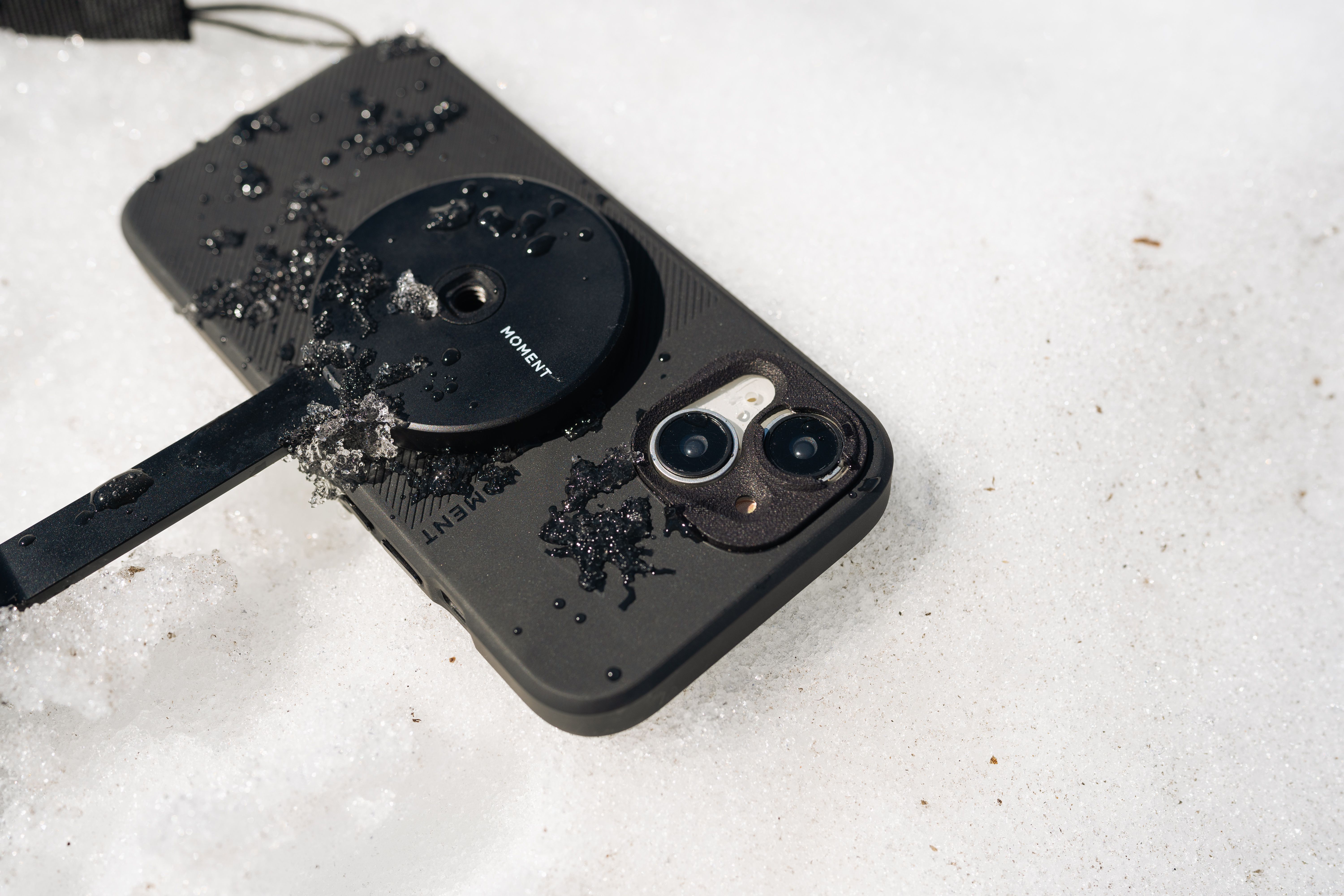 Moment Camera Case for iPhone 15 - iPhone 15 / Black | Moment