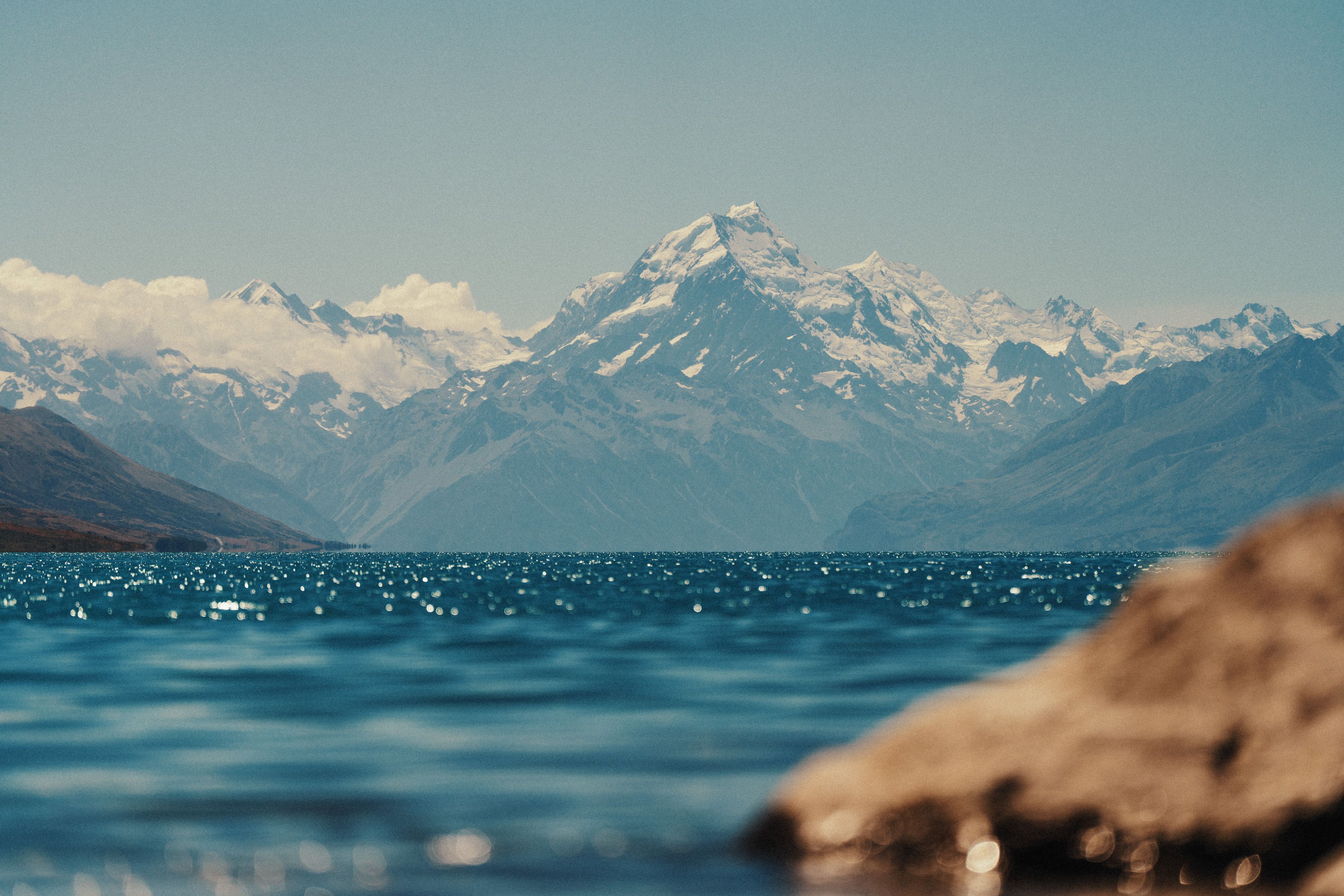 Sony FE 70-200mm F4 Macro G OSS II Review Moment Moment