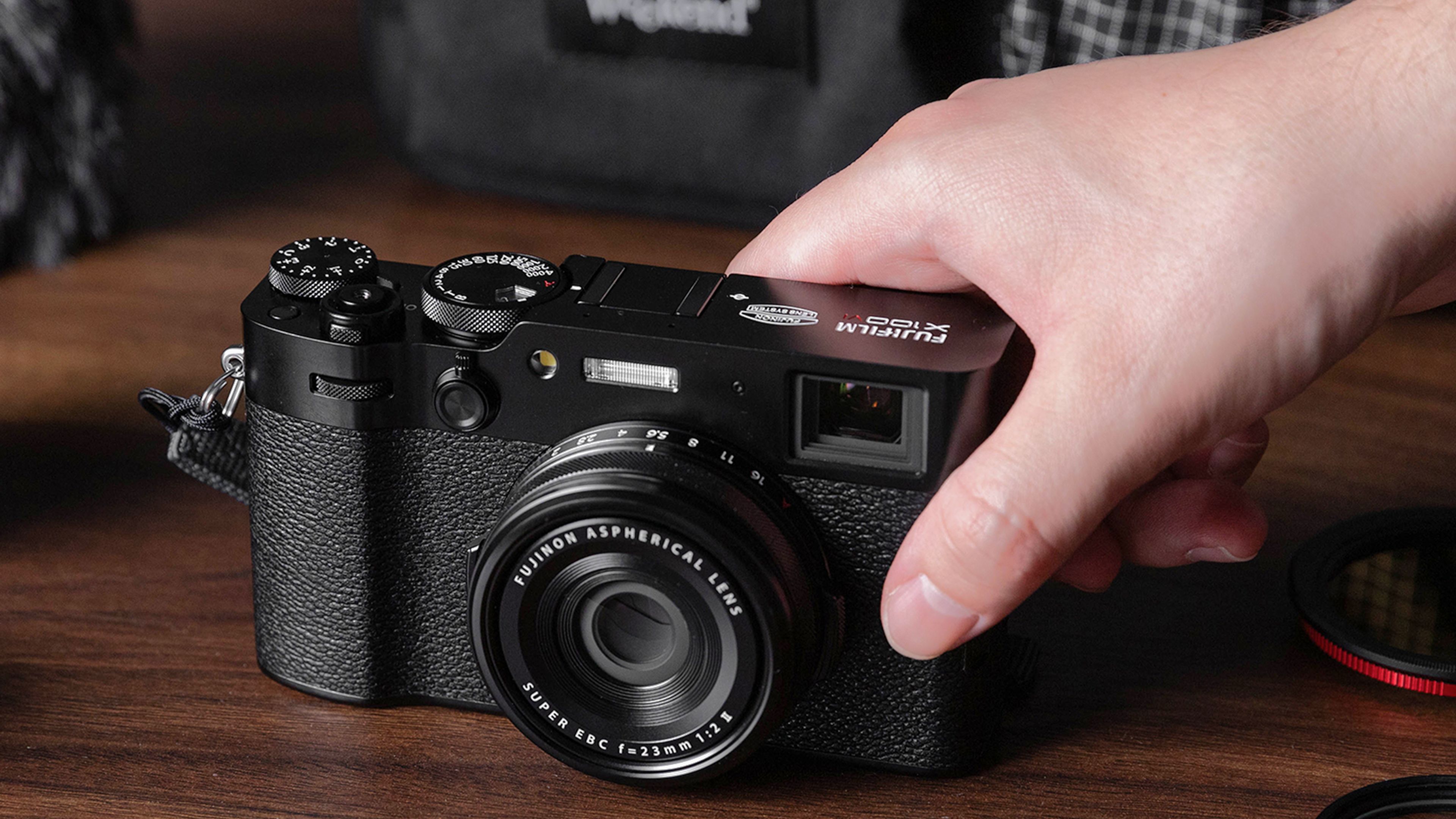 Fujifilm X100VI Hands-On First Impressions Moment