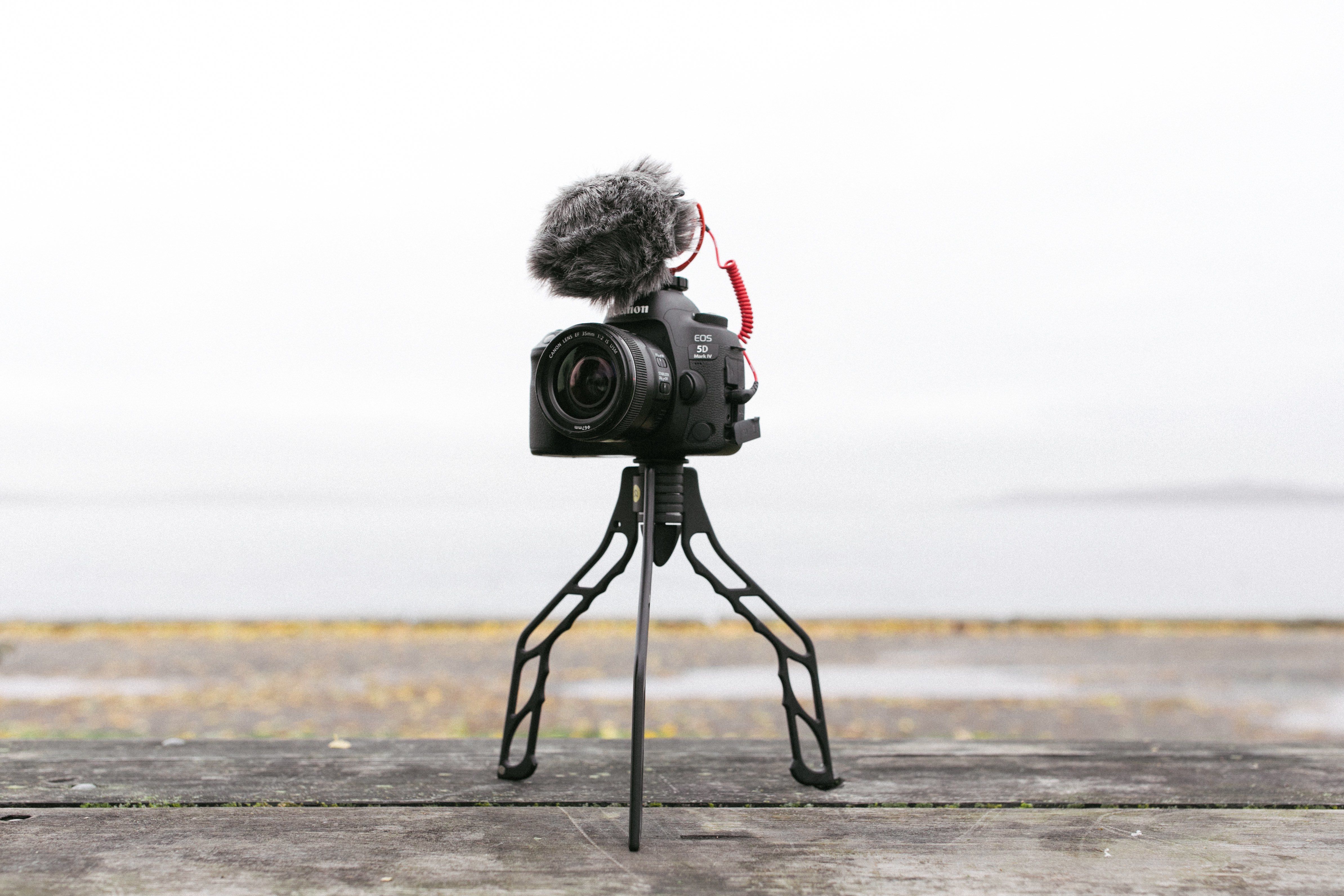 SwitchPod DSLR Tripod for Smart Phone Camera Stand Holder for iPhone, Andro Buy SwitchPod Here \u2014 The minimal, versatile, handheld tripod.