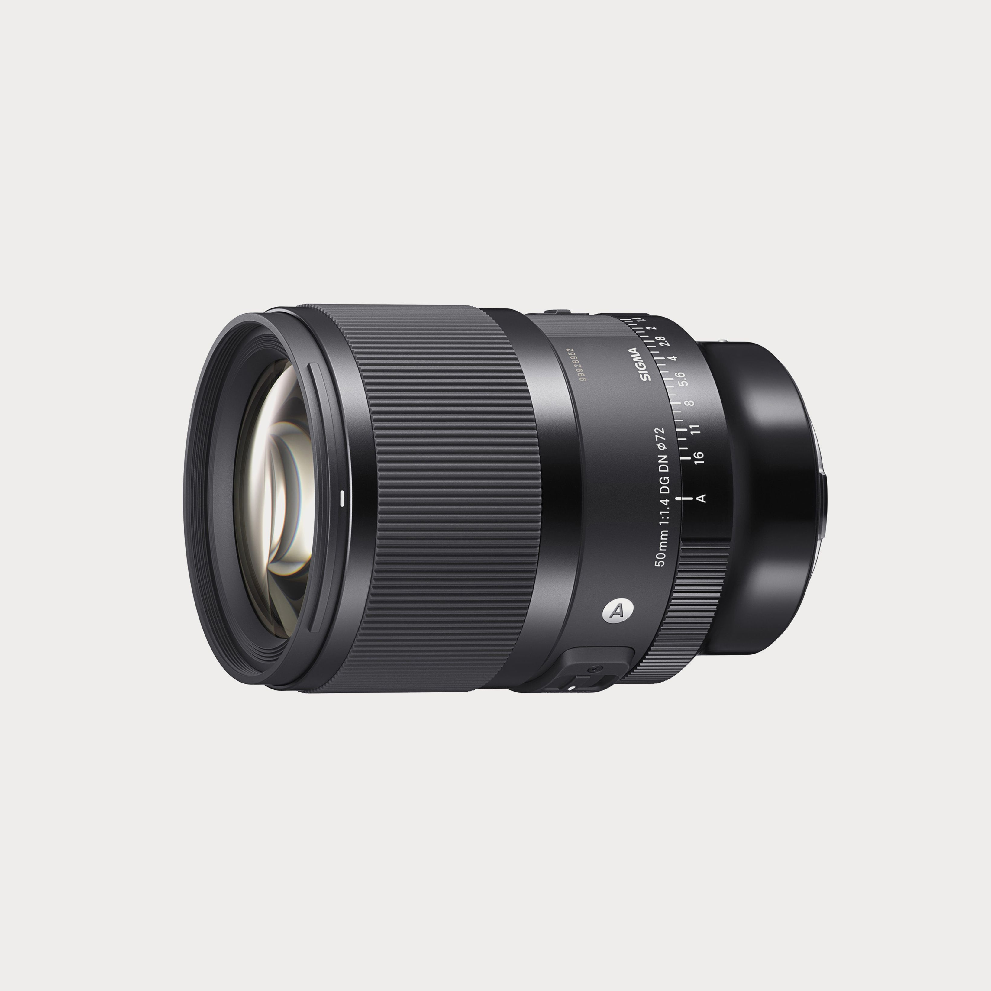 Sigma 105mm F2.8 Art DG DN Macro Lens - Sony E-Mount | Moment