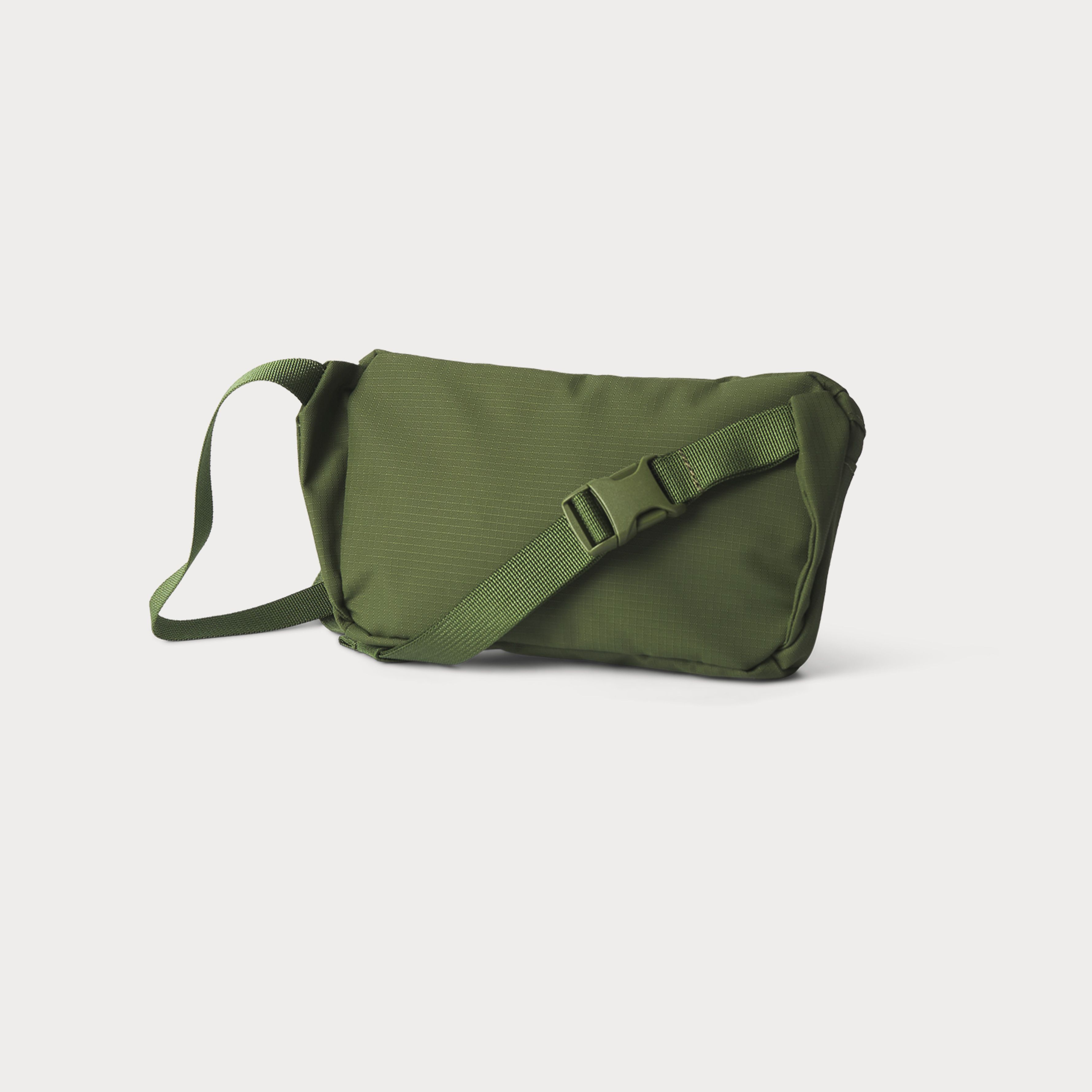 UA Essential Lite Sac à bandoulière | Under Armour FR
