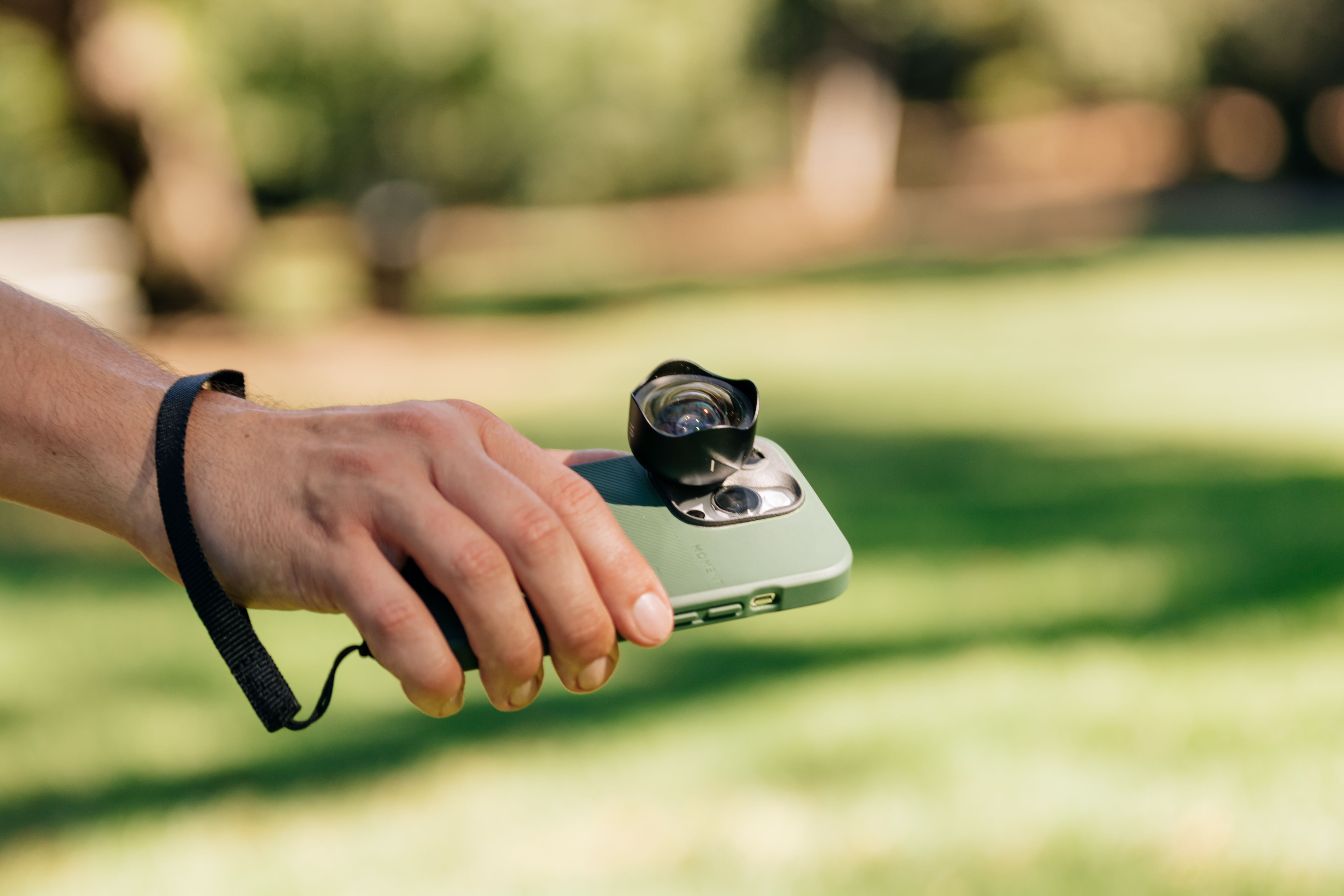 Moment Camera Case for iPhone 14 - iPhone 14 / Black | Moment