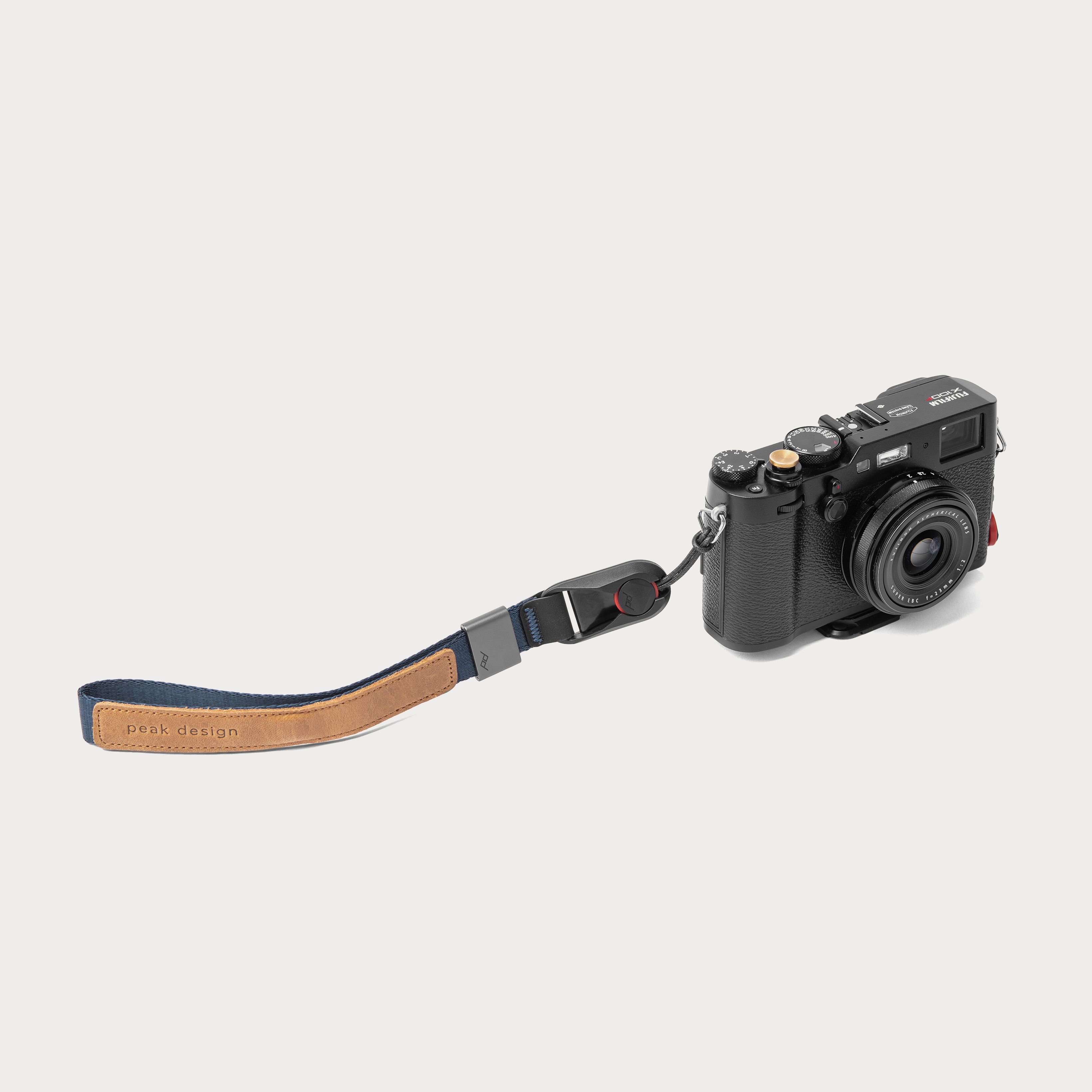 peak design  カフ　CF-BL-3/MOMENT WIDE LENS Amazon.com : Peak Design Cuff Camera Wrist Strap, Black