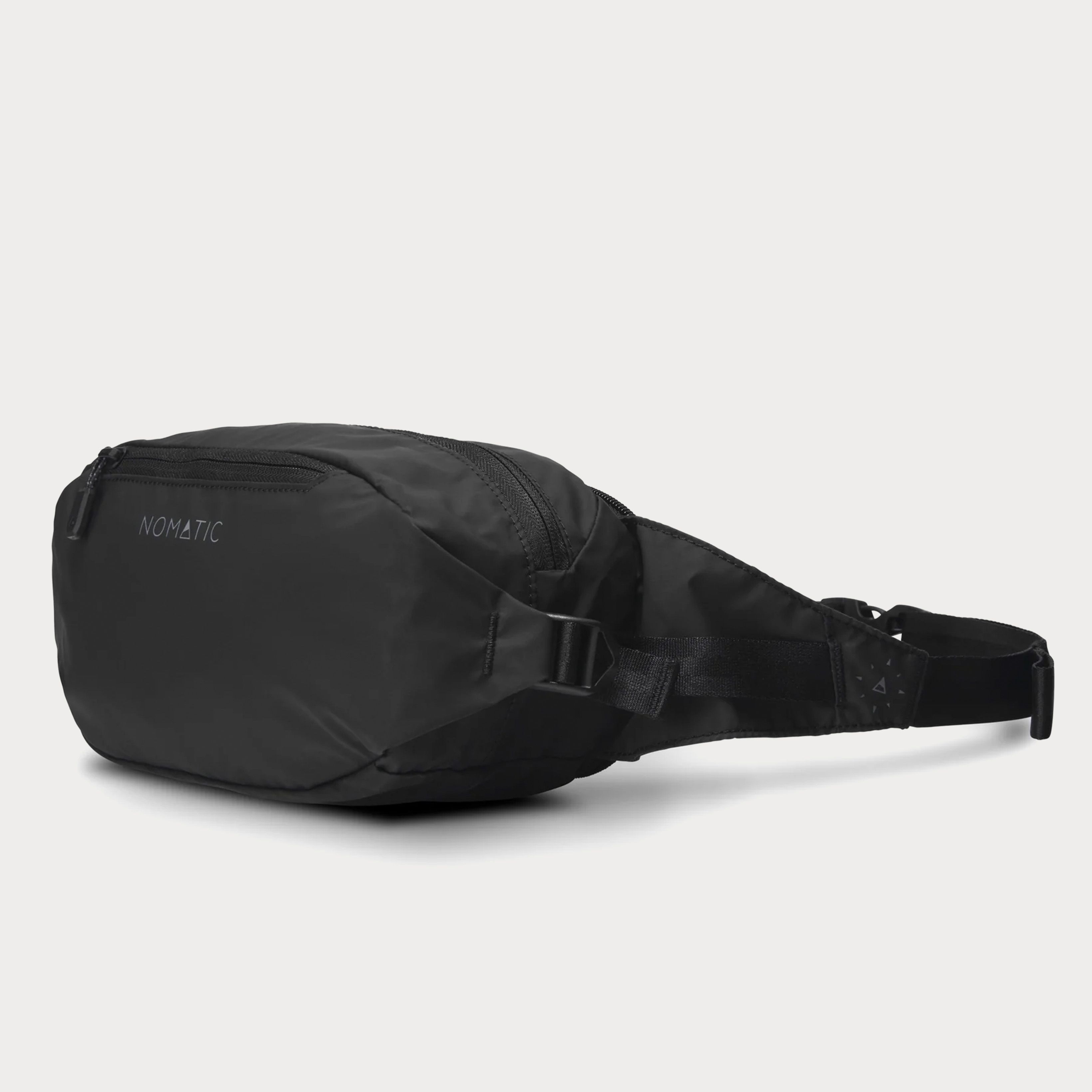 nomatic-navigator-collapsible-travel-sling-3l-moment