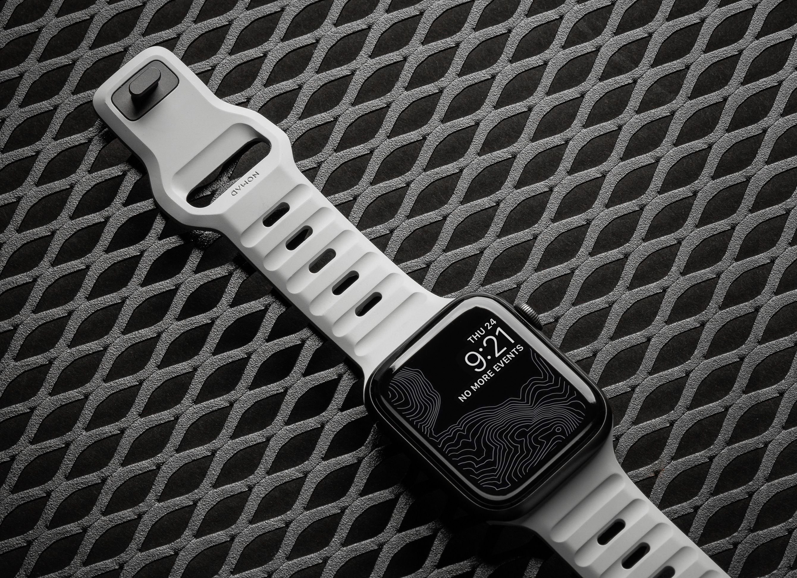 Nomad Sport Strap for Apple Watch - Lunar Gray / 42/44mm | Moment