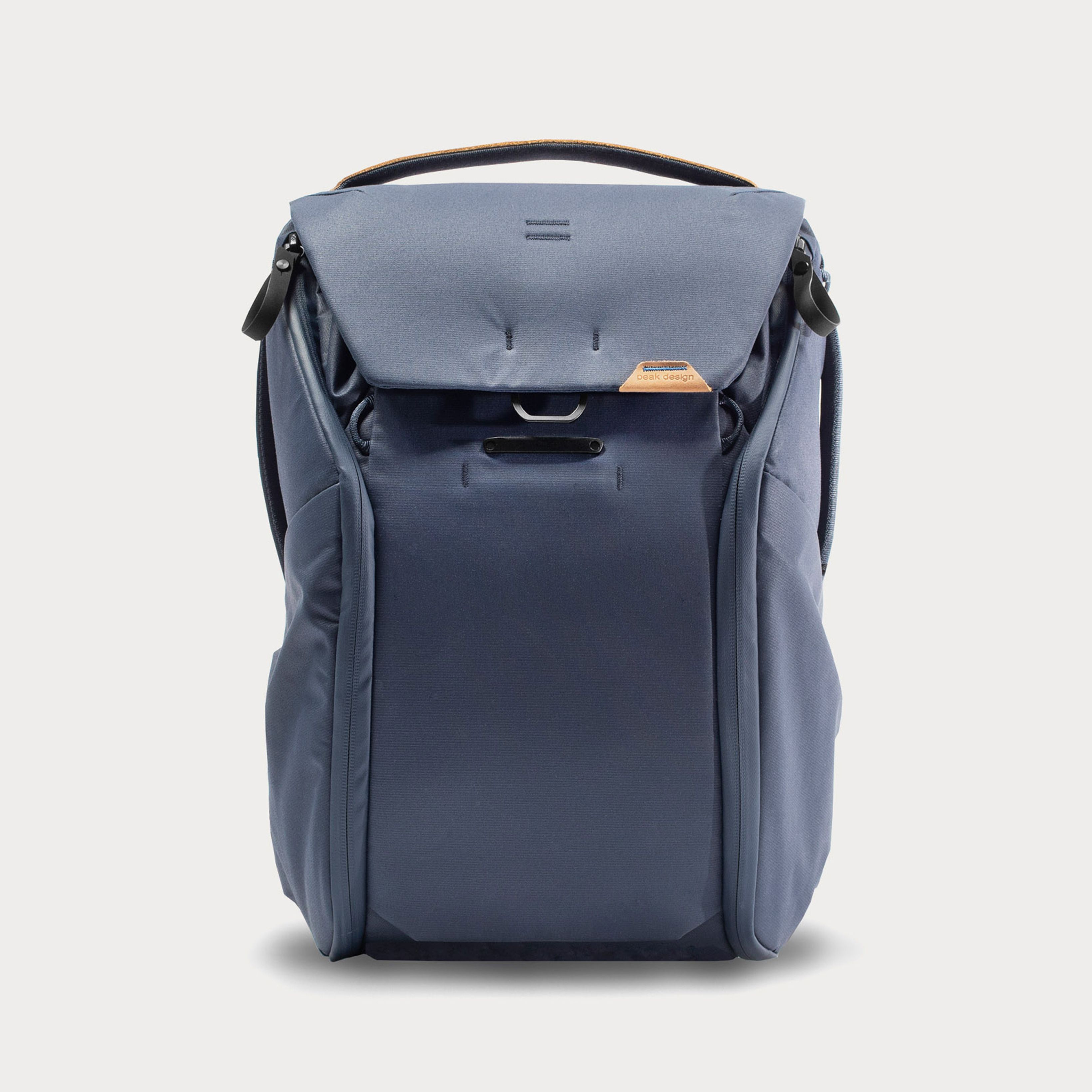 Peak Design Everyday Backpack v2 20L / 30L - Charcoal / 30L | Moment