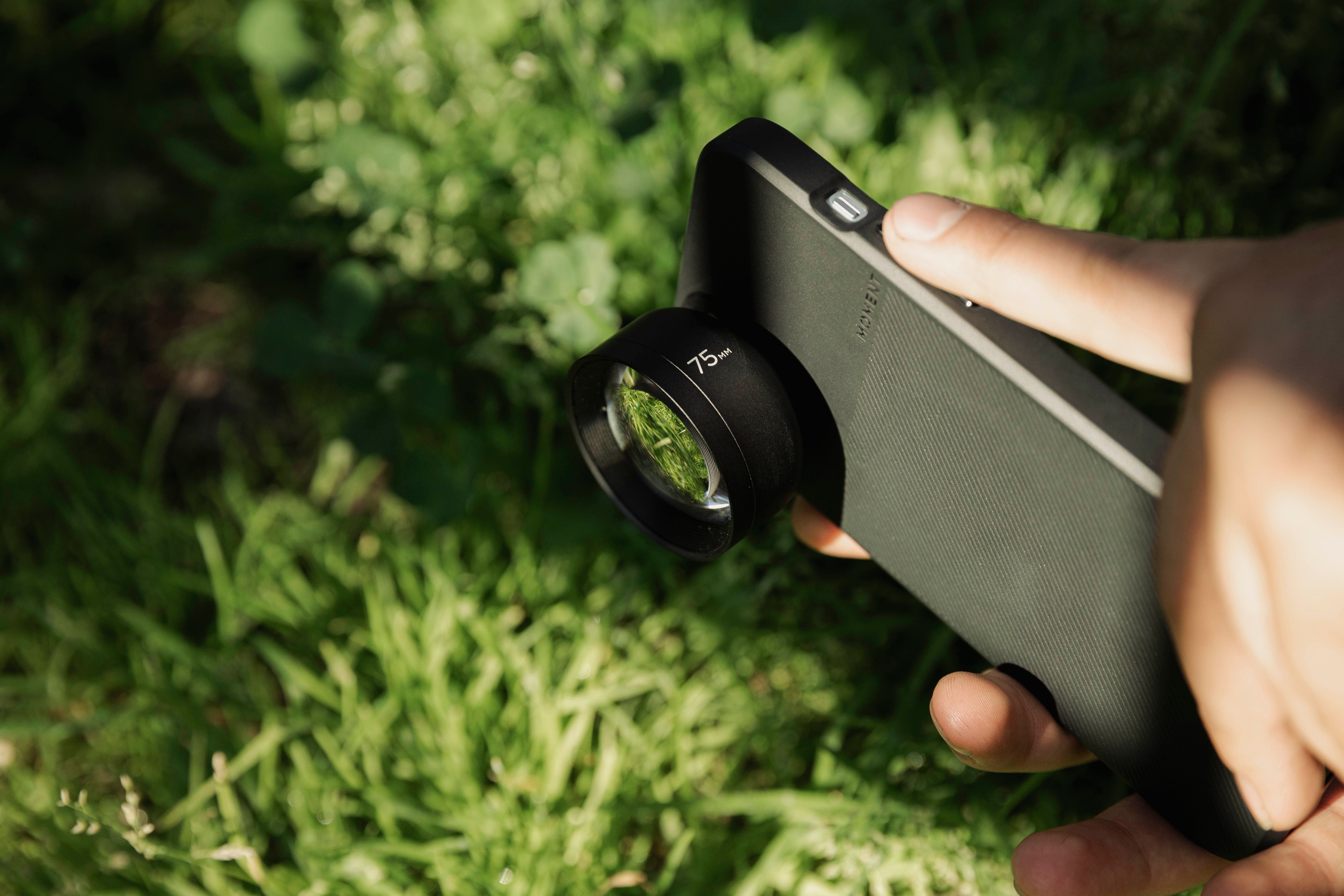 Moment 75mm Mobile Macro Lens (Getting Started Guide) | Moment