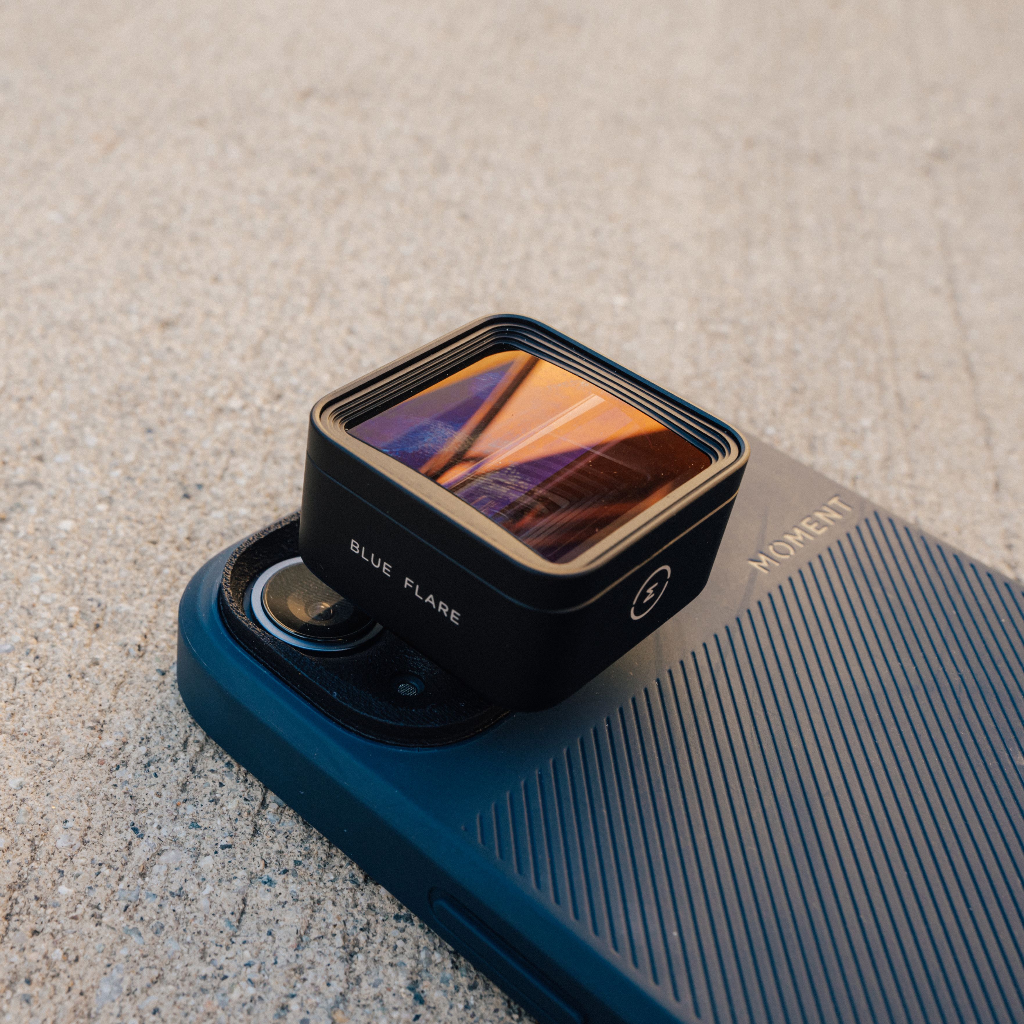 Anamorphic 1.33x Mobile Lens - Moment | Moment