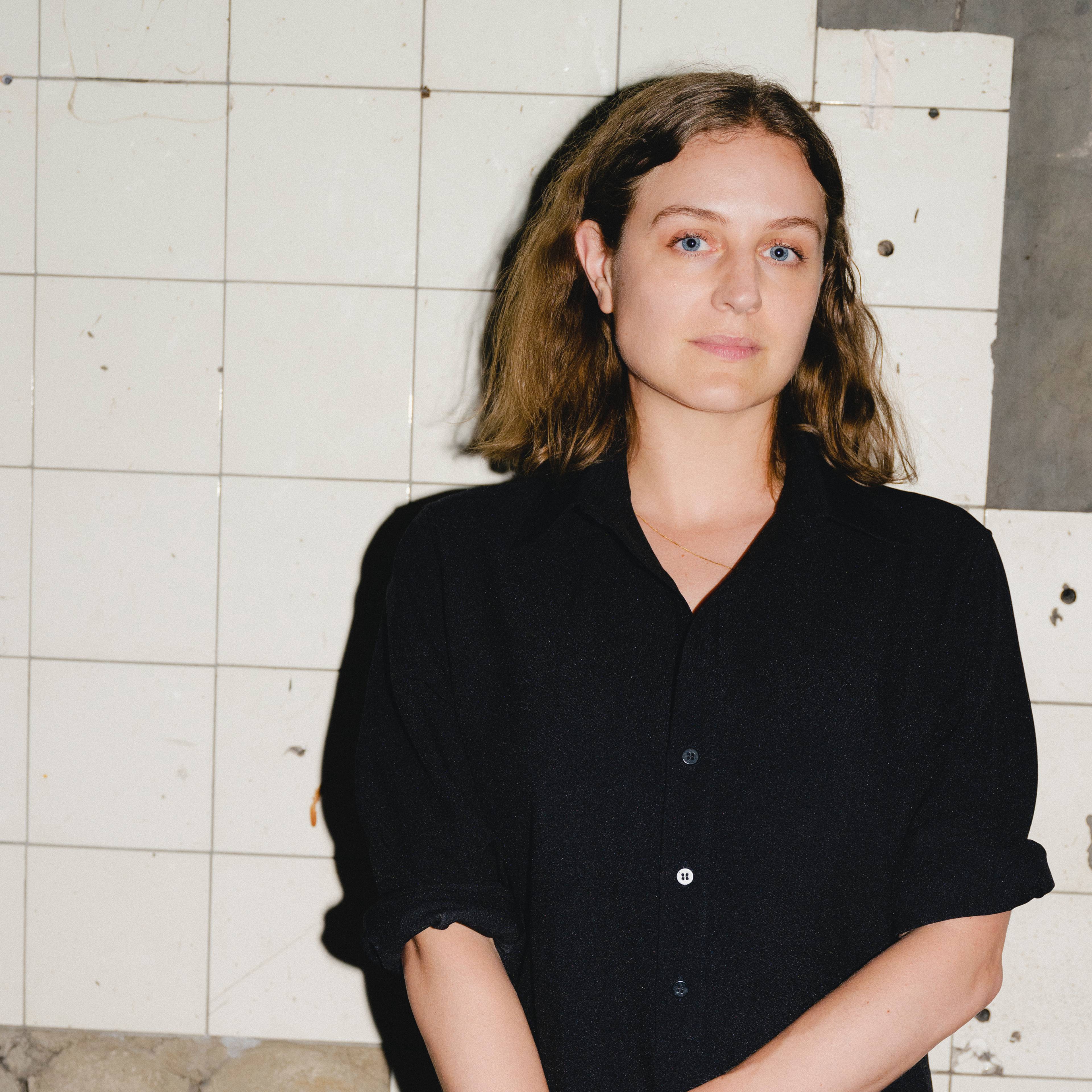 Portrait of LAS Art Foundation guest curator Emma Enderby.