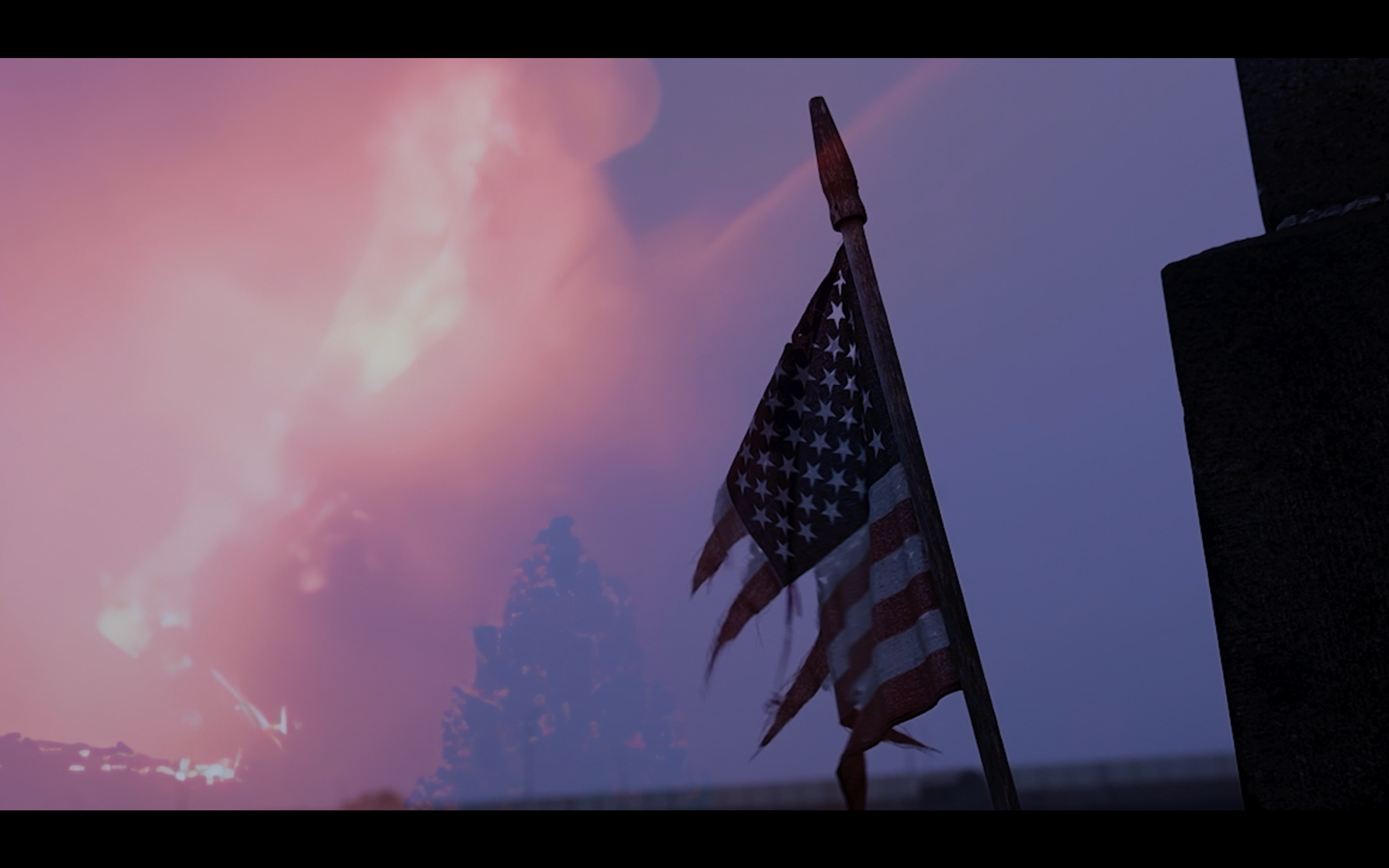 Eine zerrissene und abgenutzte amerikanische Flagge an einer Stange vor einem dramatischen rosa-lila Himmel, im Hintergrund ein leuchtendes Feuer oder eine Explosion.