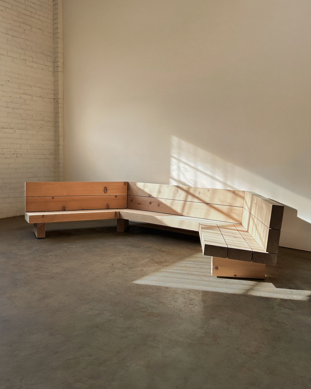 Outdoor bench in Western Red Cedar