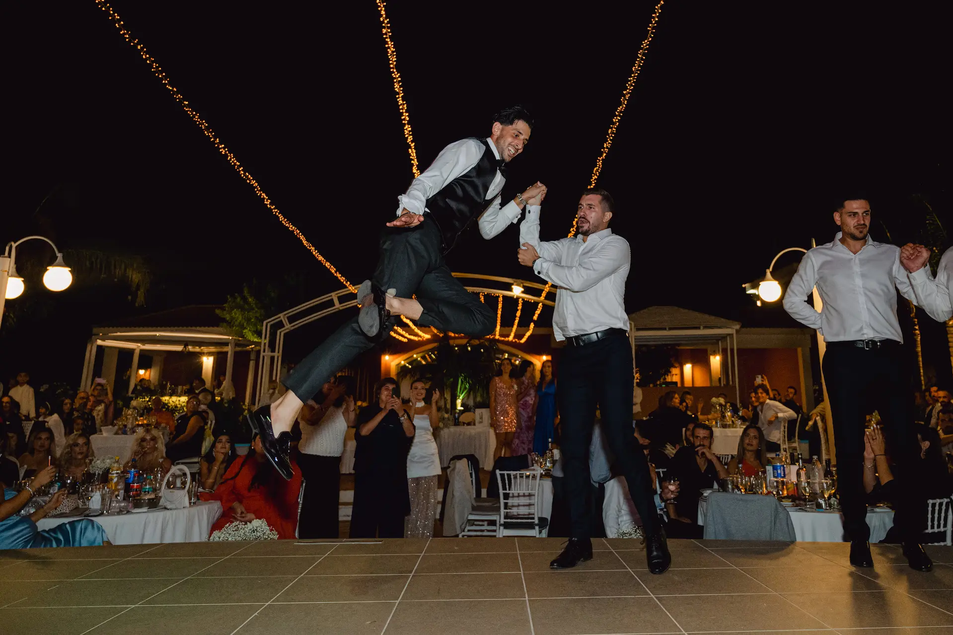 groom with an impressive traditional flip dance, pentozali