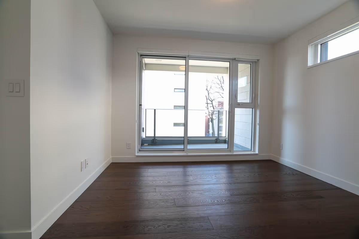 506 - 1561 W. 57th Avenue