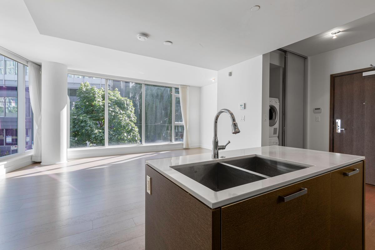 204 - 1499 W. Pender Street