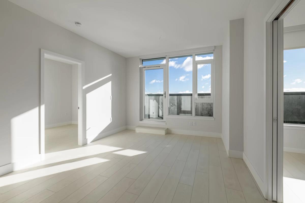 614 - 3538 Sawmill Crescent