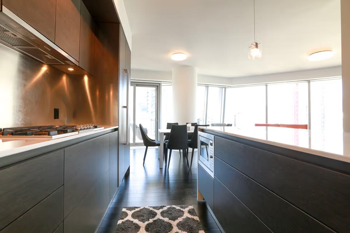 2605 - 1151 W. Georgia Street