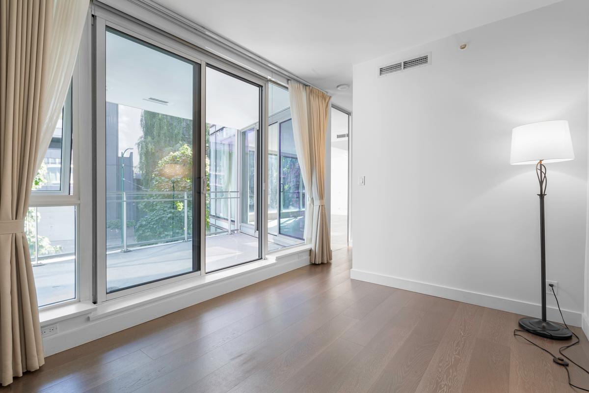 204 - 1499 W. Pender Street