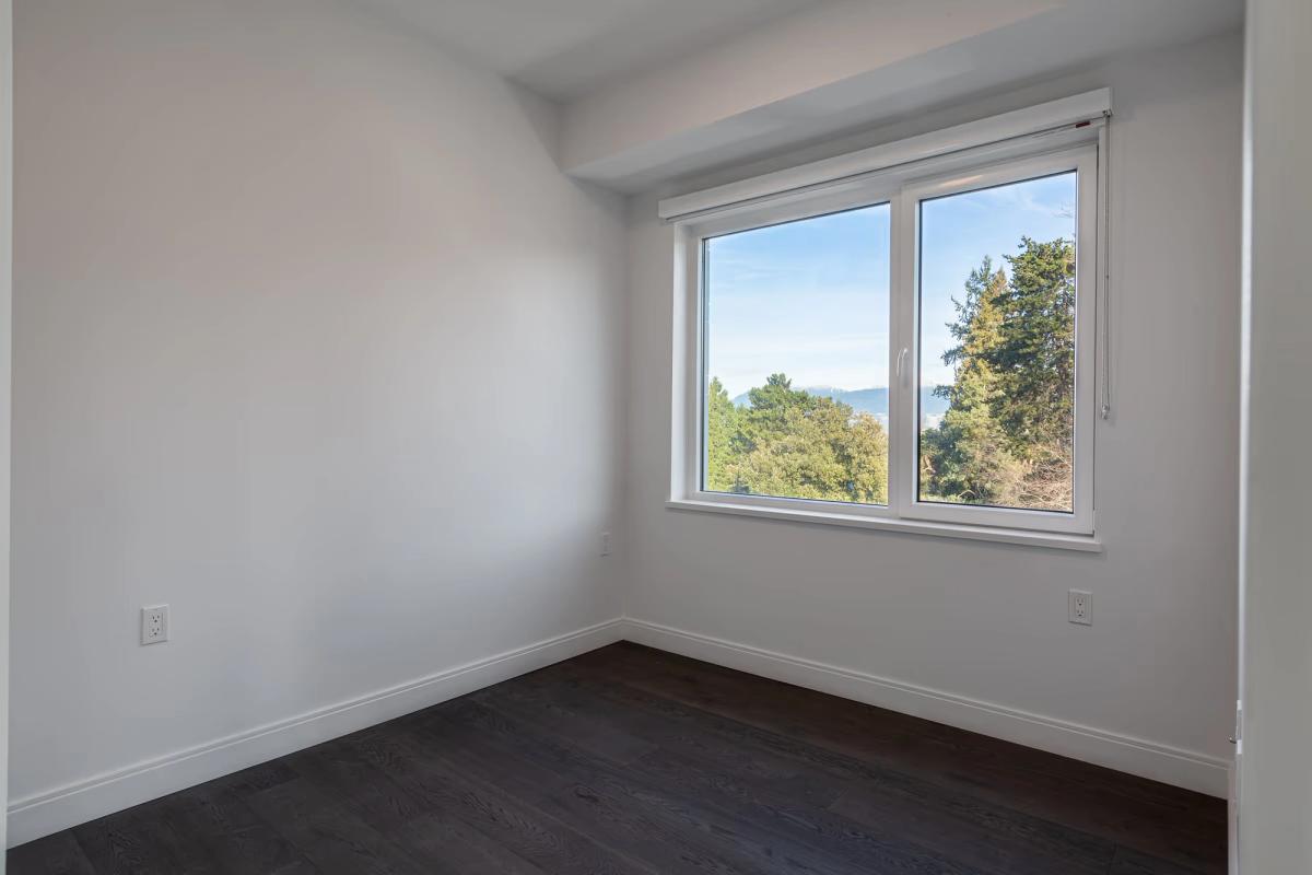 305 - 4908 Cambie Street