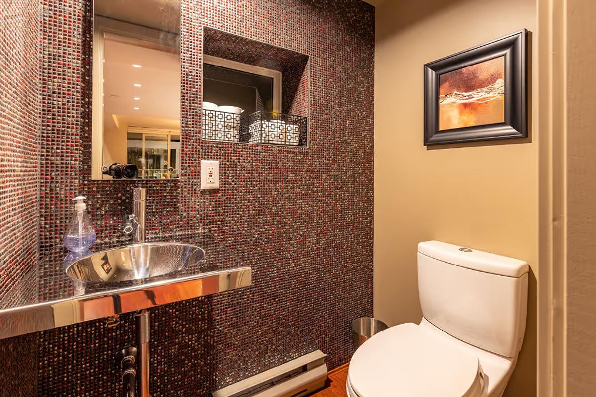 Villa #2 - 988 Beach Ave