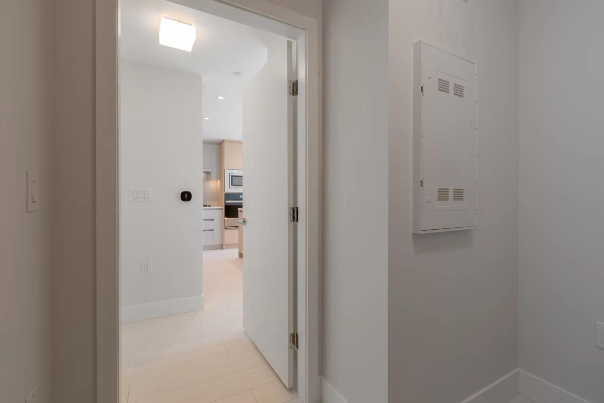 614 - 3538 Sawmill Crescent