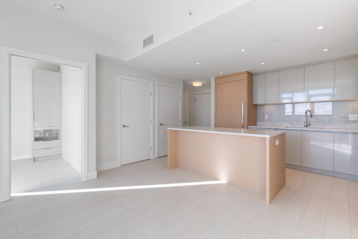 614 - 3538 Sawmill Crescent