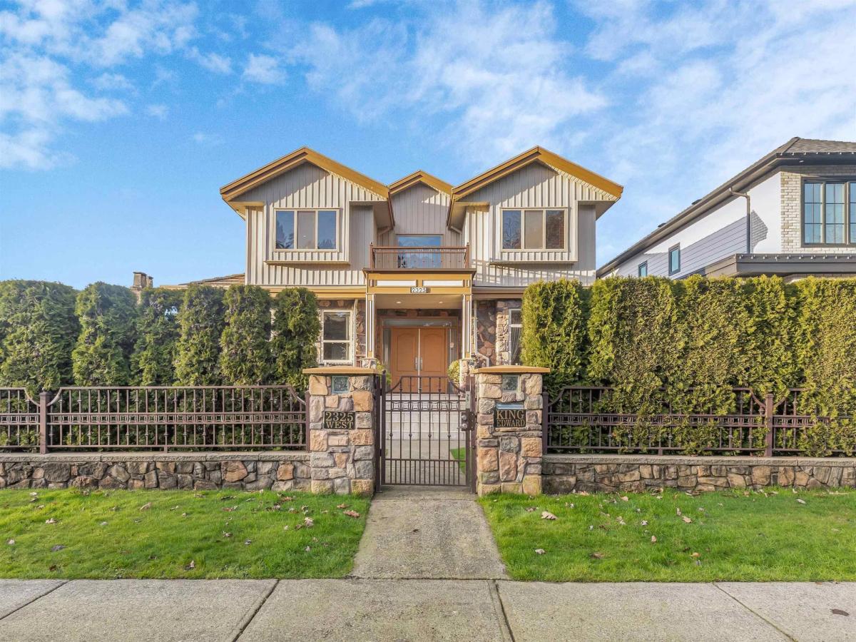 2325 W King Edward Avenue
