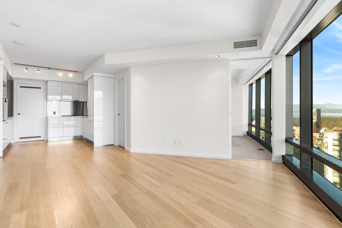 4305 - 1151 W. Georgia Street