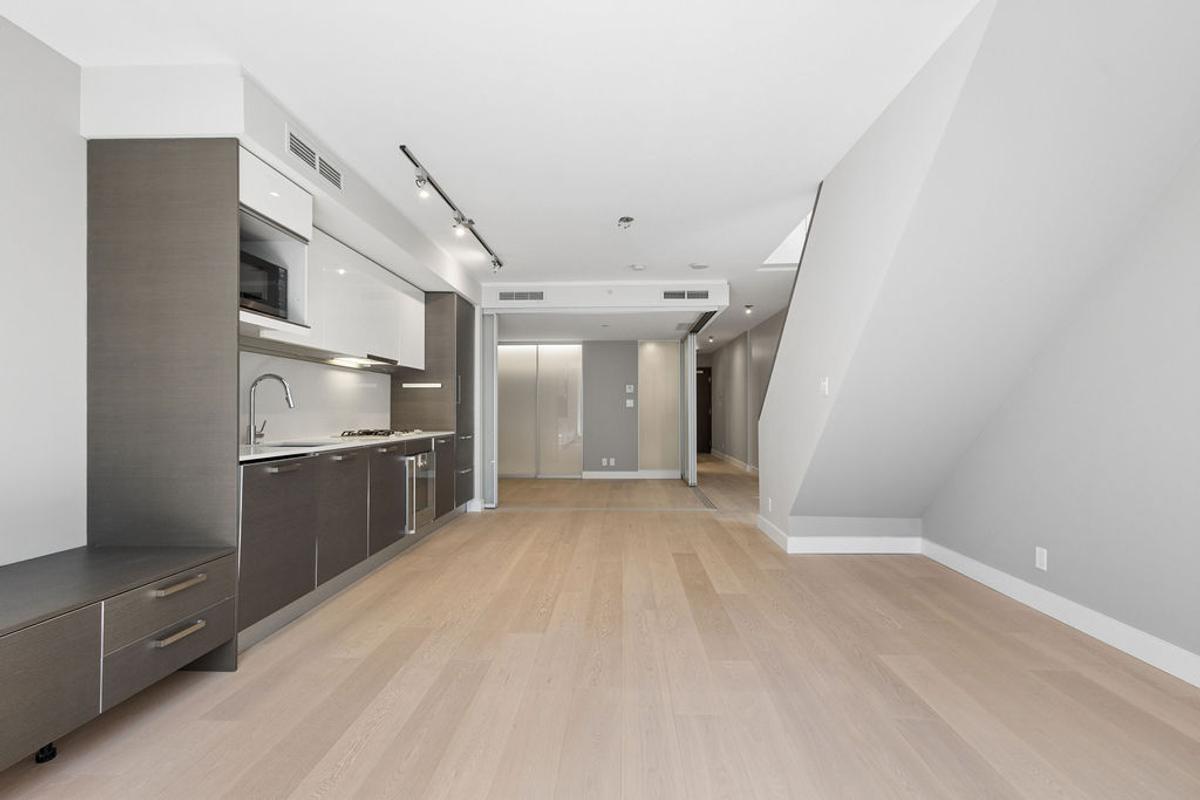 507 - 1477 W. Pender Street