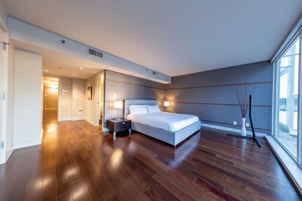 Villa #2 - 988 Beach Ave