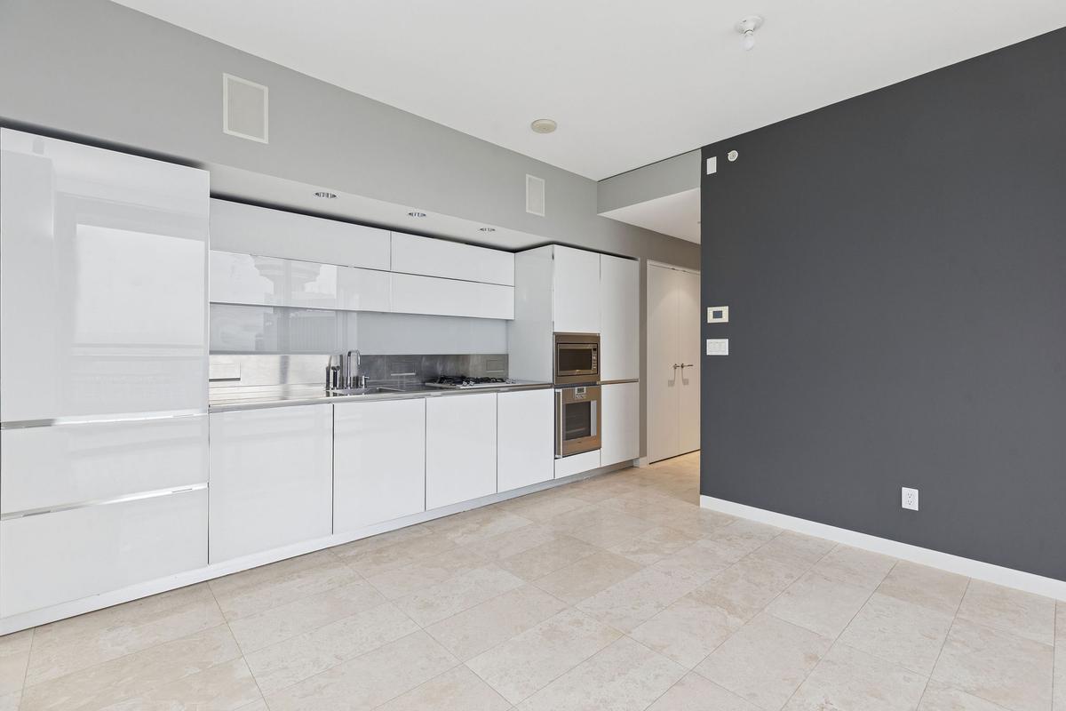 3003 - 838 W. Hastings Street
